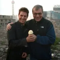 Tom Cruise and Stratton Leopold sharing ice cream